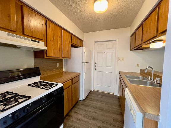3rd image of 12005 Arrowwood Dr #A