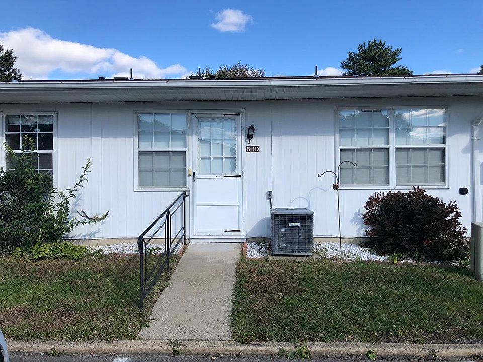1st image of 53D Edinburgh Ln #D