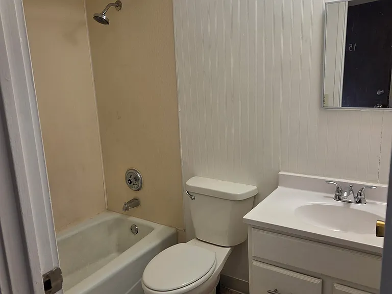 201 Gregory St #15 — Photo 15
