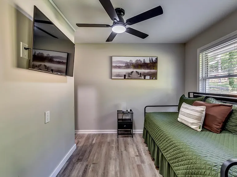 3482 Scenic Dr — Photo 17