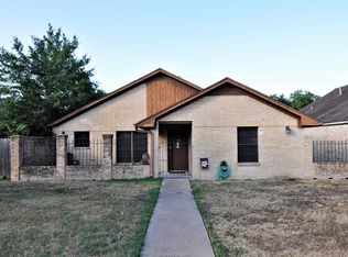 2603 Rustling Oaks Dr, Bryan, TX 77802