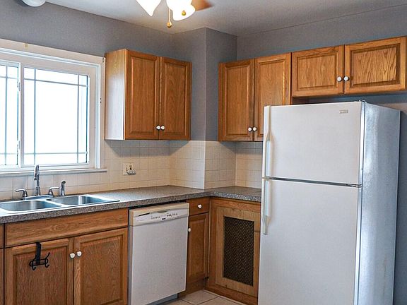 4th image of 293 Fairfield Ave Floor 1