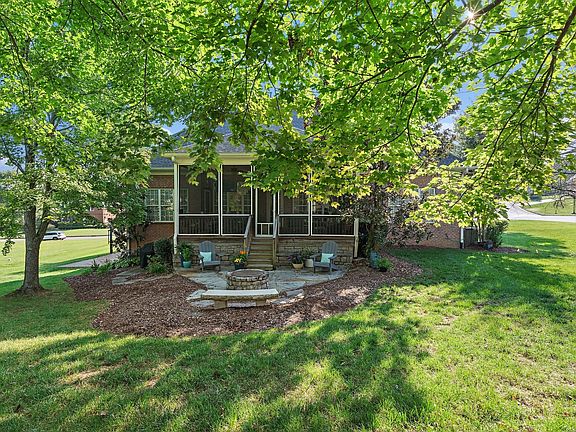 5th image of 330 Fountainbrooke Dr