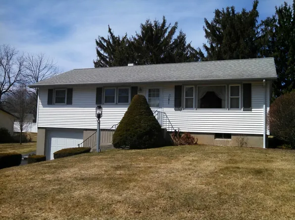 11 Glenside Ave, Hamburg, NJ 07419