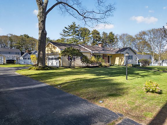 3rd image of 64 Candlewood Lane