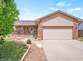 232 Victoria Rd, Newton, KS 67114