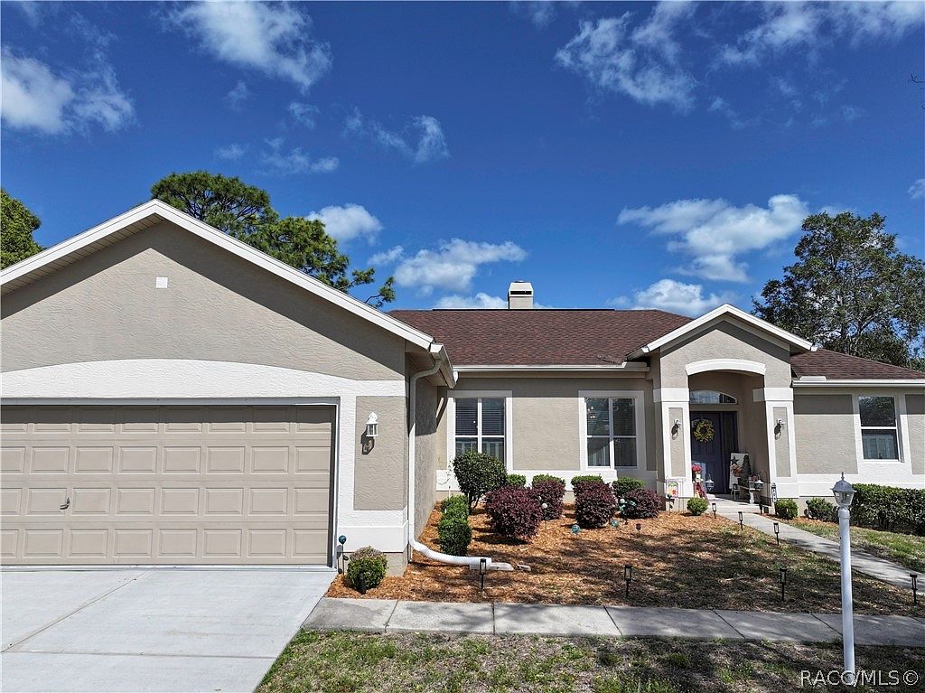 209 W Rexford Dr