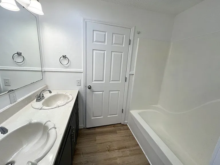 481 McQuade Cir — Photo 15