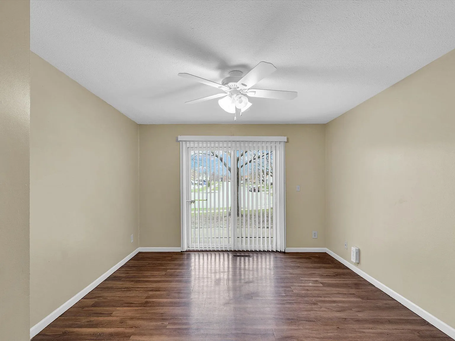 2208 Todd — Photo 2