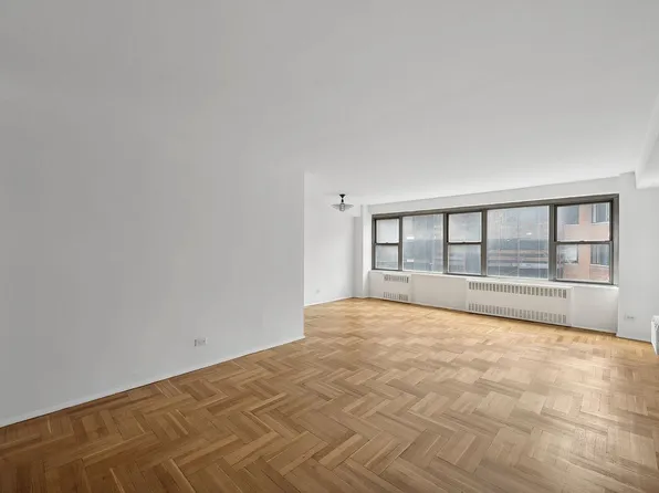 420 E 55th St APT 10P, New York, NY 10022
