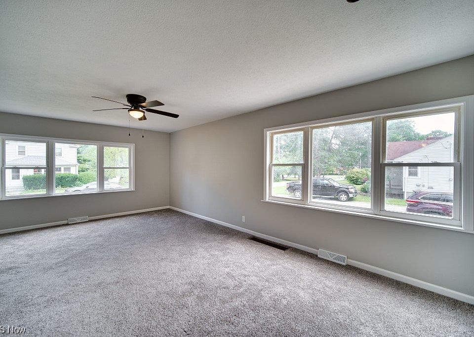 430 E 45th St, Lorain, OH 44052 Zillow