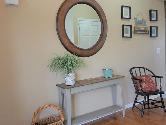 3rd image of 433 Savannah Ln #15
