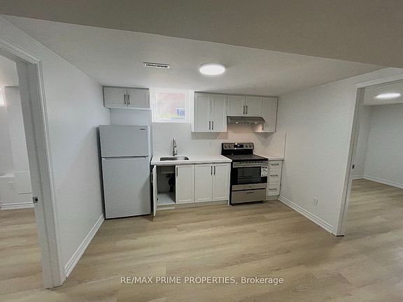 3rd image of 54 Tiffany Cres