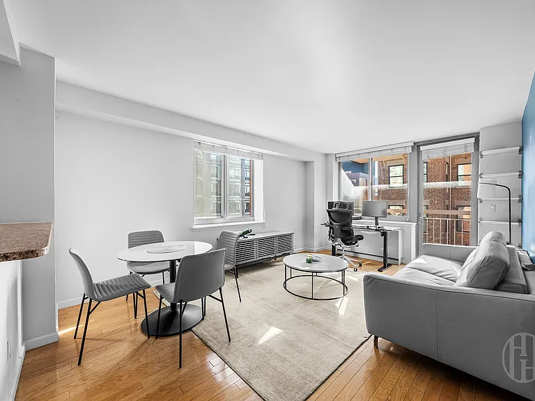 520 W 23rd St #6G — Photo 3