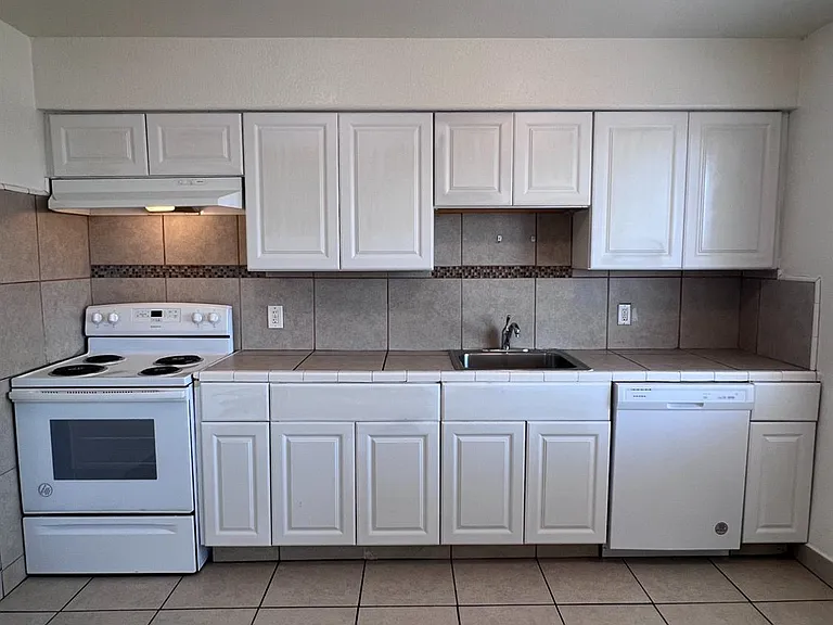 4795 E Ashlan Ave #101 — Photo 5