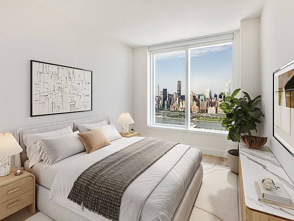3rd image of 2315 44th Dr #Penthouse 2f