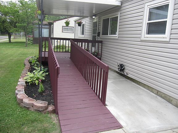 3rd image of 4407 Kumler Dr
