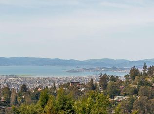 6733 Snake Rd, Oakland, CA 94611