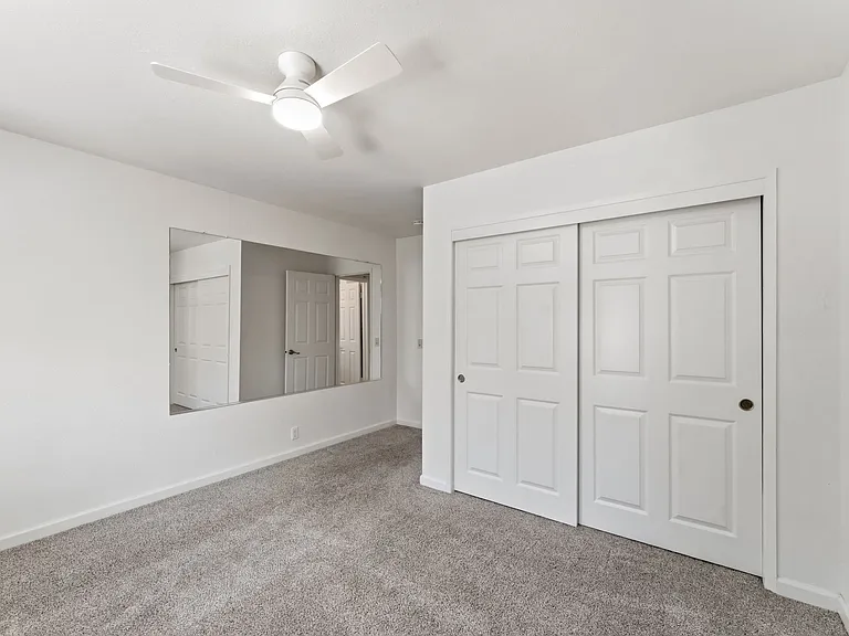 3072 Latham Ln — Photo 39