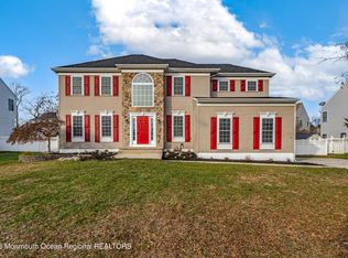 62 Brittany Dr, Bayville, NJ
