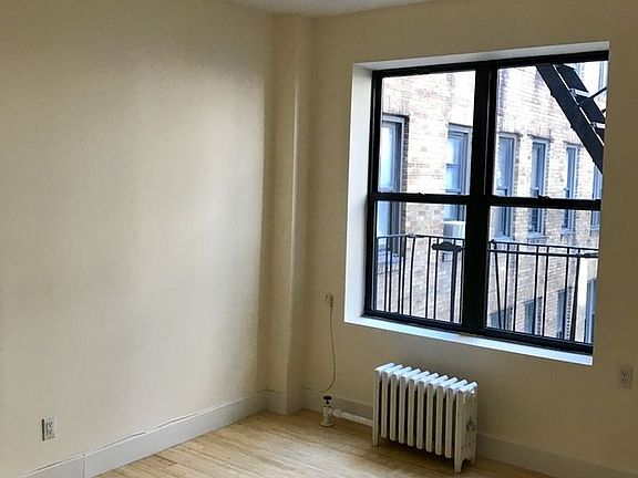 3rd image of 66 Saint Nicholas Pl APT A34