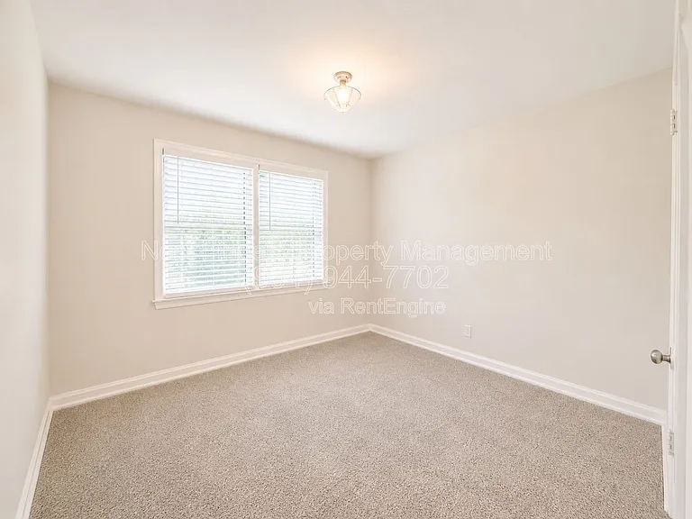 1230 Lechlade St — Photo 21