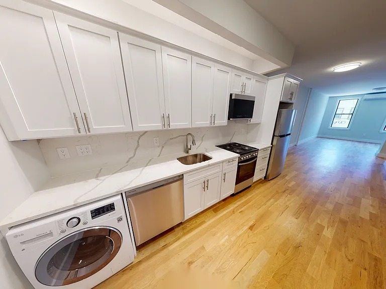 14 Judge St #2B — Photo 10