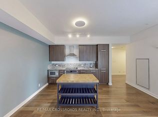 15 Beverley St #505, Toronto, ON M5T0B3