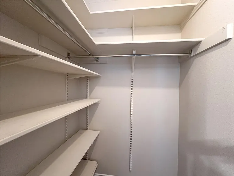 13004 Campos Dr — Photo 22
