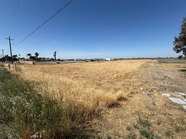 2nd image of 9680 N Dos Palos Rd