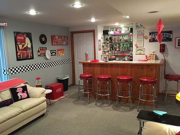 Wet bar