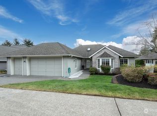 25311 Lake Wilderness Country Club Dr SE, Maple Valley, WA 98038