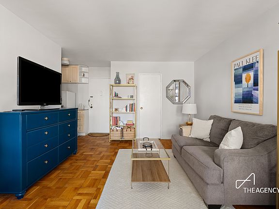 4th image of 460 E 79th St APT 9D