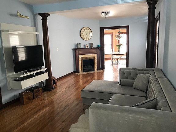 5th image of 212 Norwood Ave