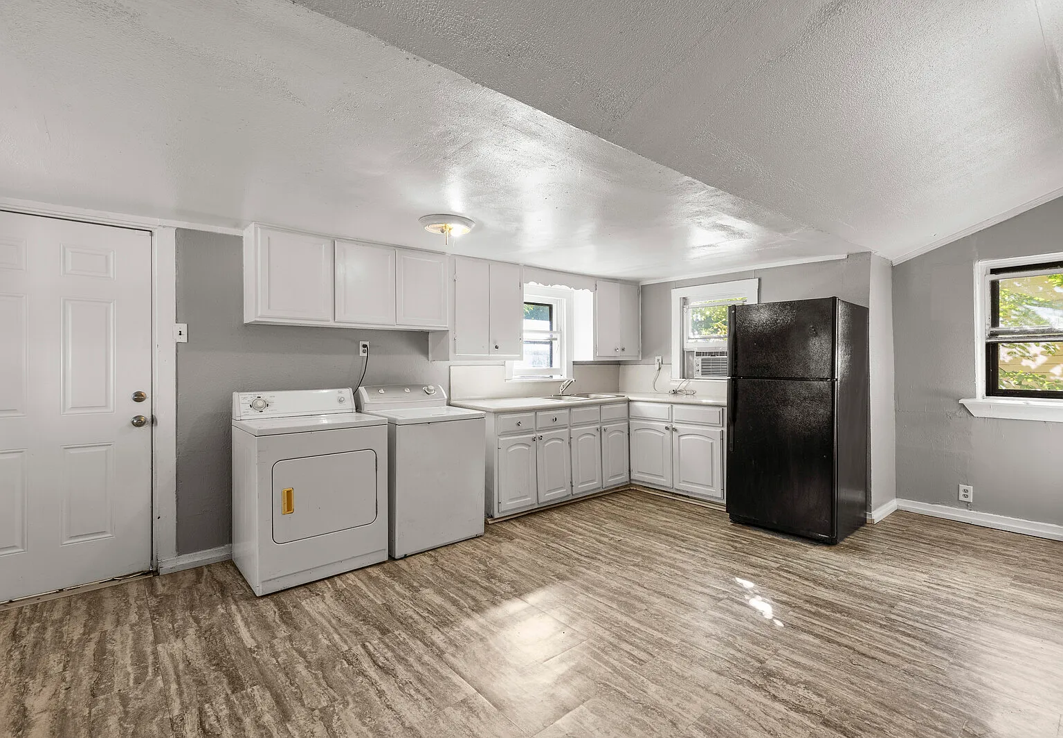 427 Sherman Street - 1 — Photo 3