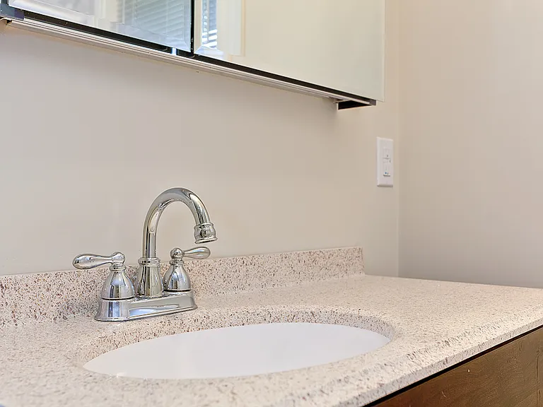 94 Gladstone St #3 — Photo 5