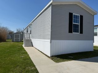 3 Bed 2 Bath Single Section Plan, Springbrook Estates, Romeo, MI