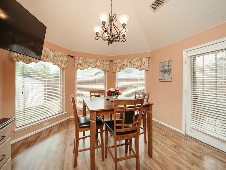 1212 Littlejohn Ct — Photo 12