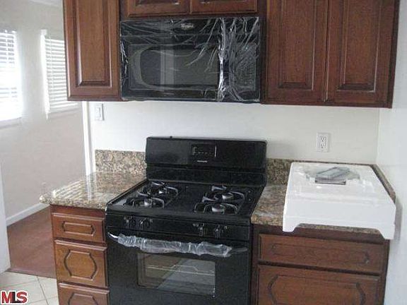 4th image of 10206 La Salle Ave
