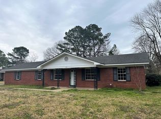 514 Chestnut St, Grenada, MS 38901