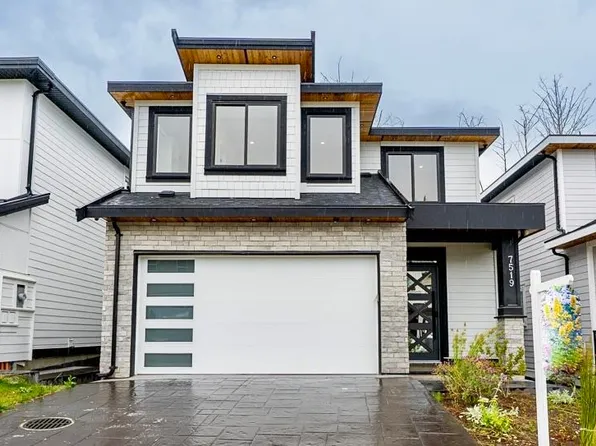 7519 205th St, Langley, BC V2Y 3S8