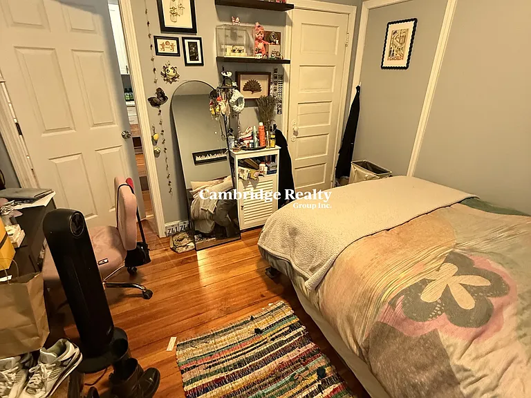 136 Oxford St #1 — Photo 9