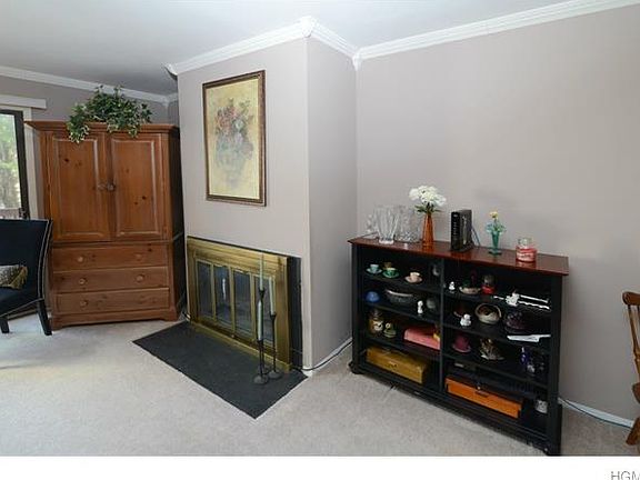 3rd image of 803 Village Dr