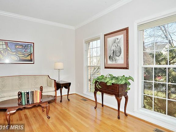 3rd image of 7602 Thomas Grant Dr