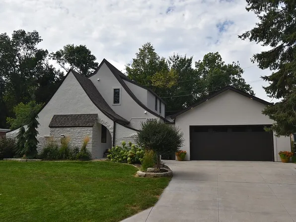 3225 W Pershing Rd, Lincoln, NE 68502