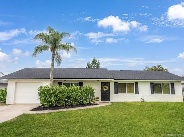 2489 NE 18th Ln, Jensen Beach, FL 34957