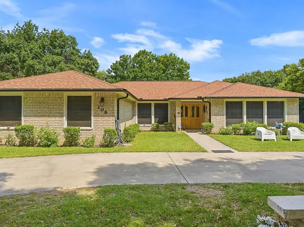 108 Woodlake Dr, McQueeney, TX 78123