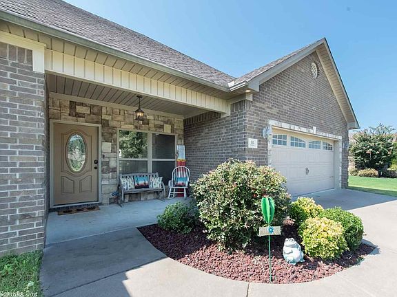 4th image of 38 Palamino Dr