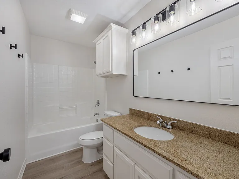 6914 County Road 1215 — Photo 19