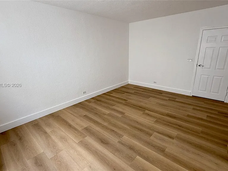 7334 Harding Ave #3 — Photo 5